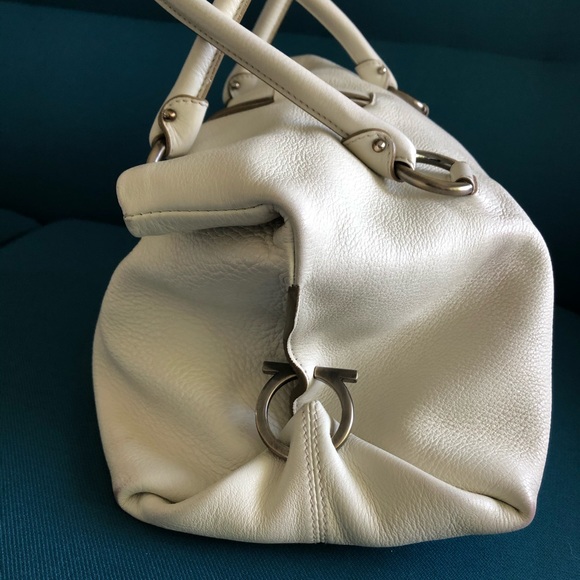 Salvatore Ferragamo handbag purse bag - Picture 4 of 16